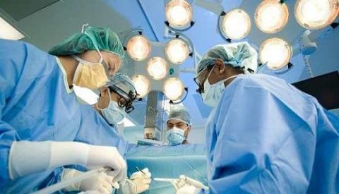Phương ph&aacute;p điều trị bệnh s&ugrave;i m&agrave;o g&agrave; hiệu quả